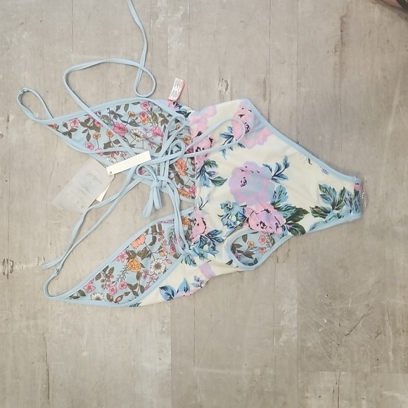 MAAJI Smooth Skies Safary Reversible Convertible Strap One-Piece Swimsuit S NWT - Picture 11 of 16